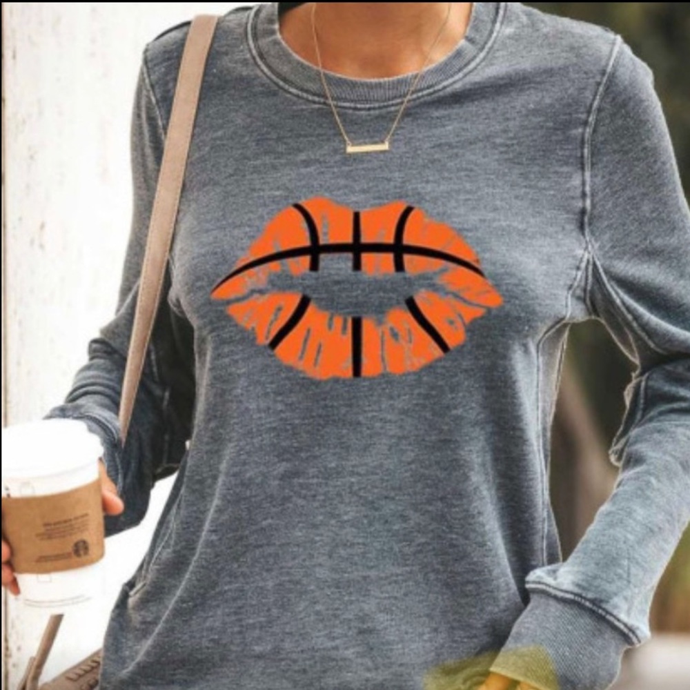 Basketball Lips Print Gray Shirt